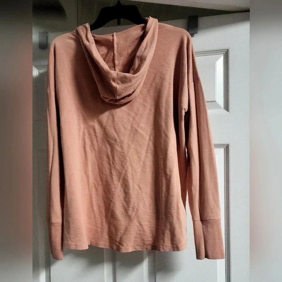 Calvin Klein Jeans - EUC - Size L - Long Sleeve, Hooded T-Shirt - Picture 4 of 4